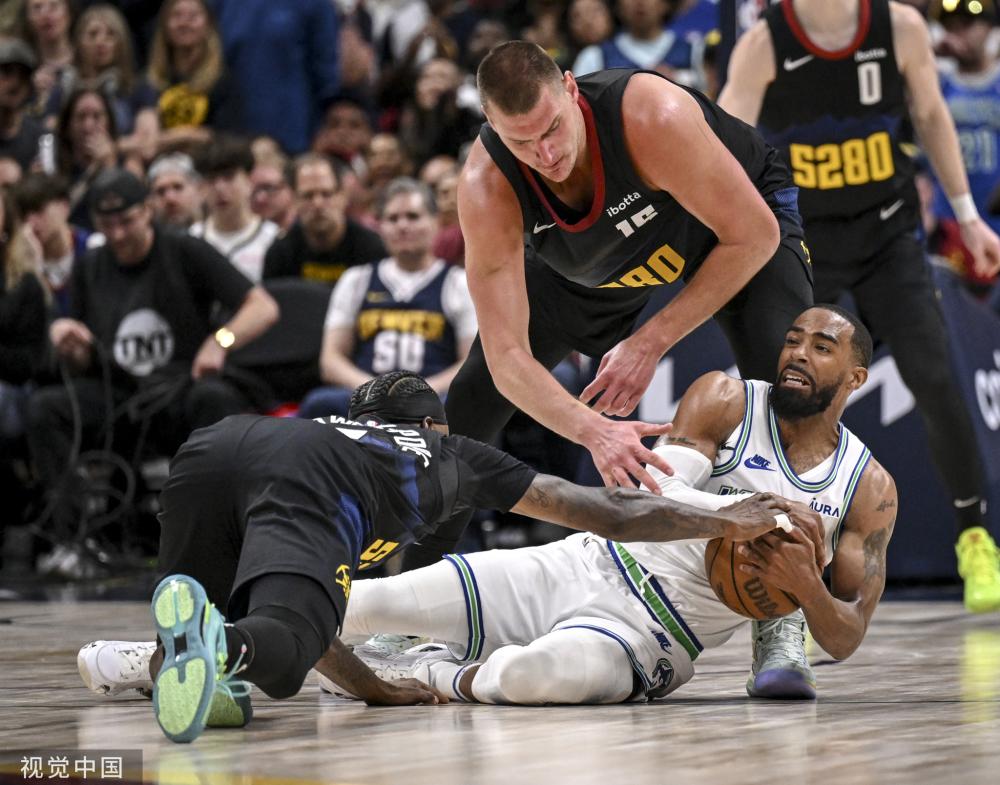 对足球迷来 对足球迷来