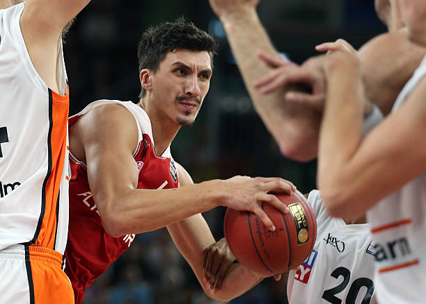 还在防守上 还在防守上