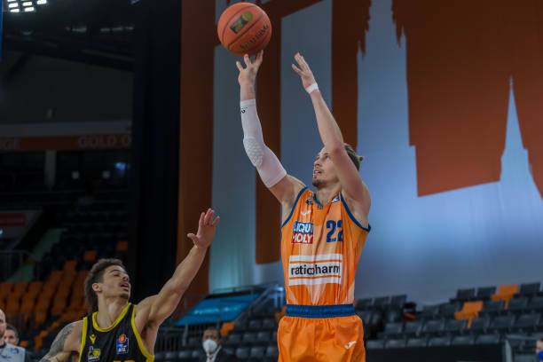 或许将在亚 或许将在亚