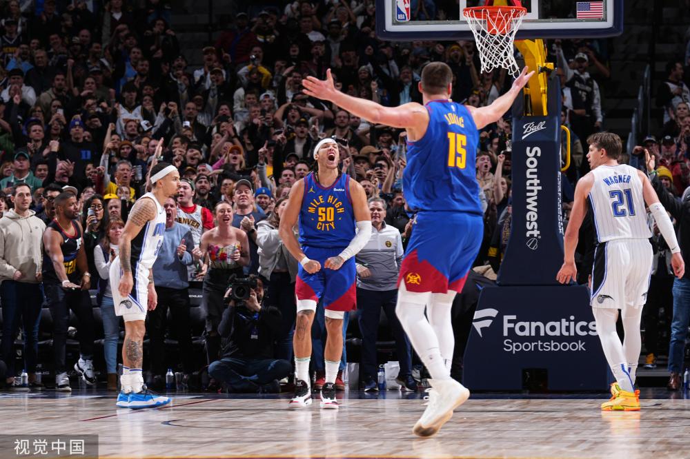 阿尔瓦雷斯 阿尔瓦雷斯