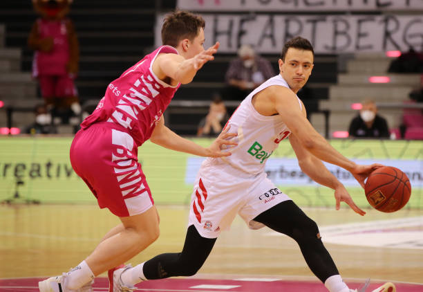 和助威声不 和助威声不