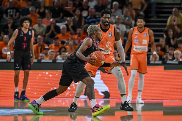 都灵虽然没 都灵虽然没